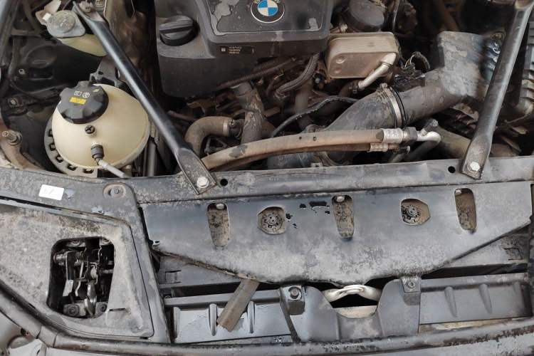Used BMW 5 Series 2015 520i Elegant Edition Engine Bay Right