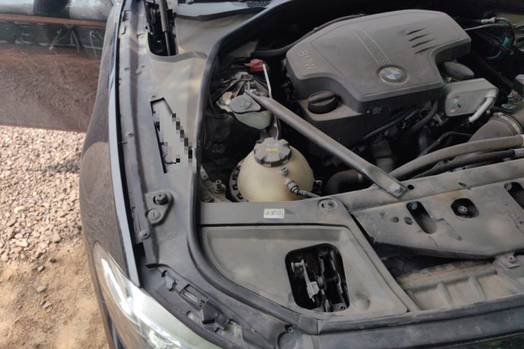 Used BMW 5 Series 2015 520i Elegant Edition Engine Bay Right