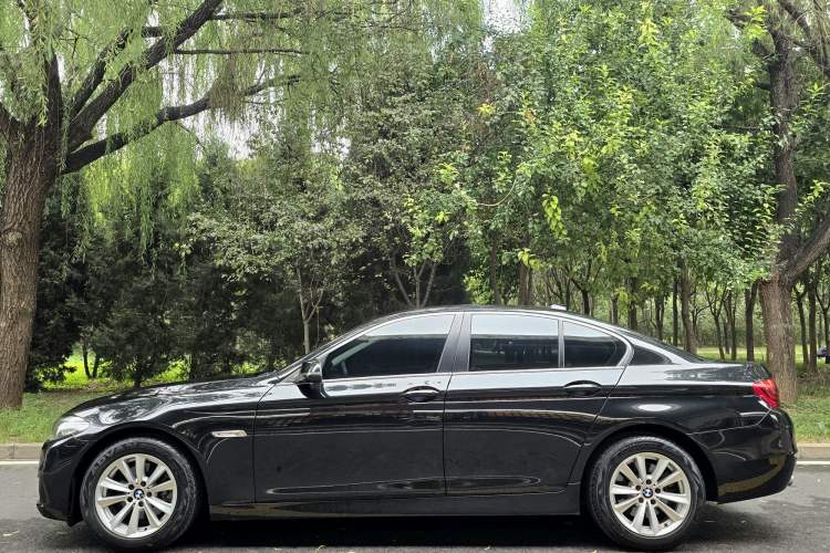 Used BMW 5 Series 2015 520i Elegant Edition Exterior 3