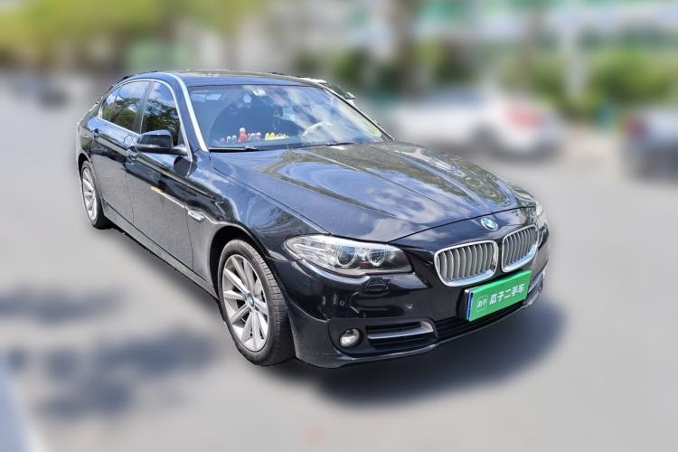 Used BMW 5 Series 2015 535Li Leading Model Front Right 45 Deg
