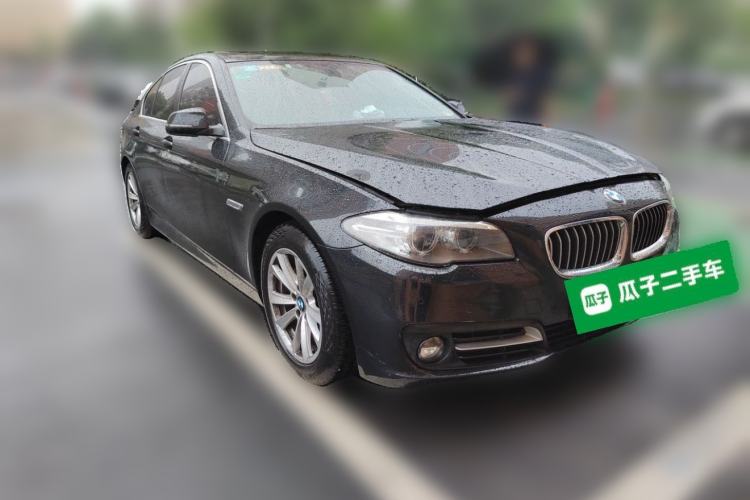 Used BMW 5 Series 2015 520i Elegant Edition Front Right 45 Deg