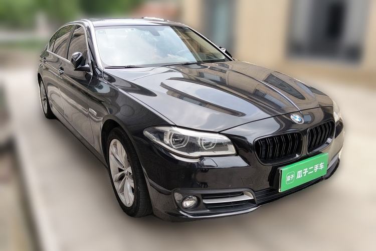 Used BMW 5 Series 2015 535Li Leading Model Front Right 45 Deg