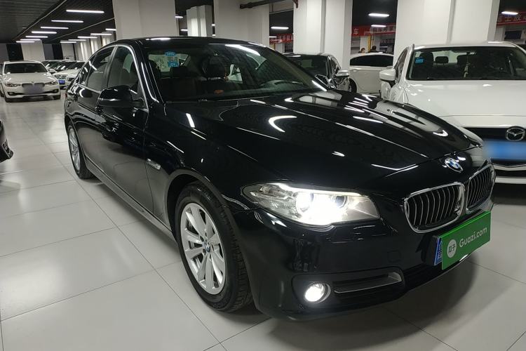 Used BMW 5 Series 2015 520i Elegant Edition Front Right 45 Deg