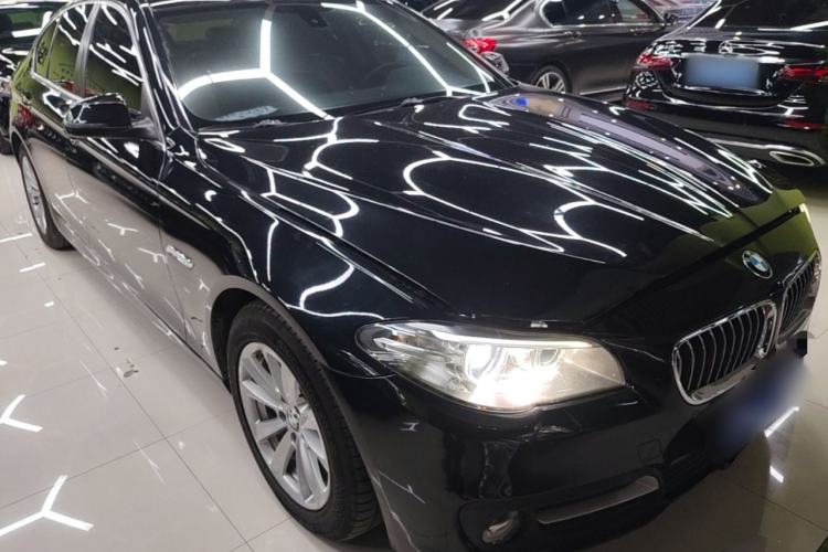 Used BMW 5 Series 2015 520i Elegant Edition Front Right 45 Deg
