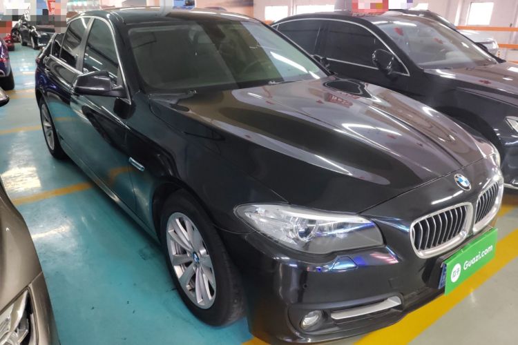 Used BMW 5 Series 2015 520i Elegant Edition Front Right 45 Deg
