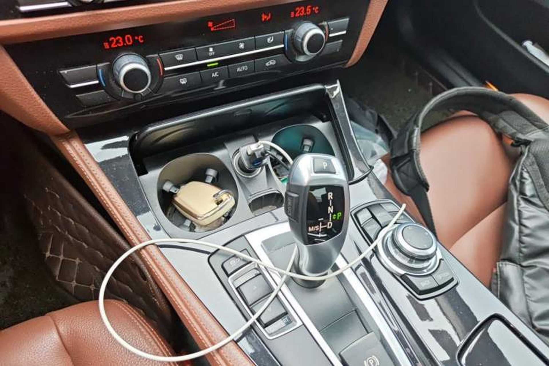 Used BMW 5 Series 2015 520i Elegant Edition Gear Lever