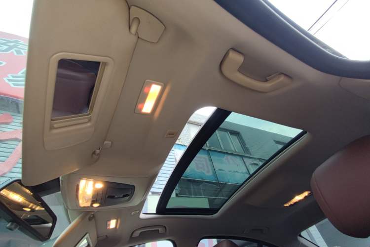 Used BMW 5 Series 2015 520i Elegant Edition Headliner