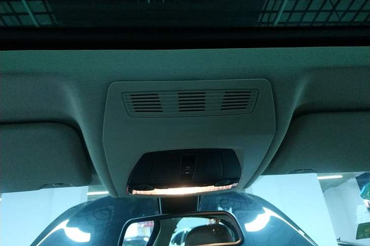 Used BMW 5 Series 2015 520i Elegant Edition Headliner