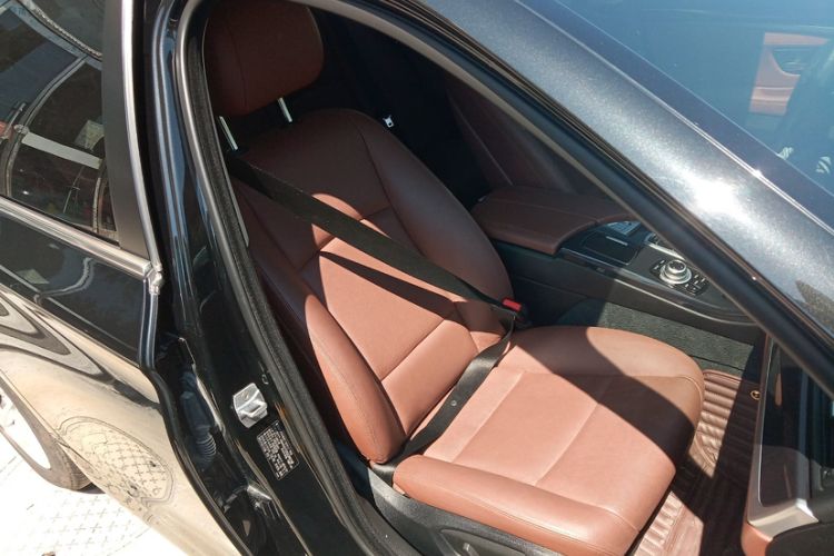 Used BMW 5 Series 2015 520i Elegant Edition Interior 4