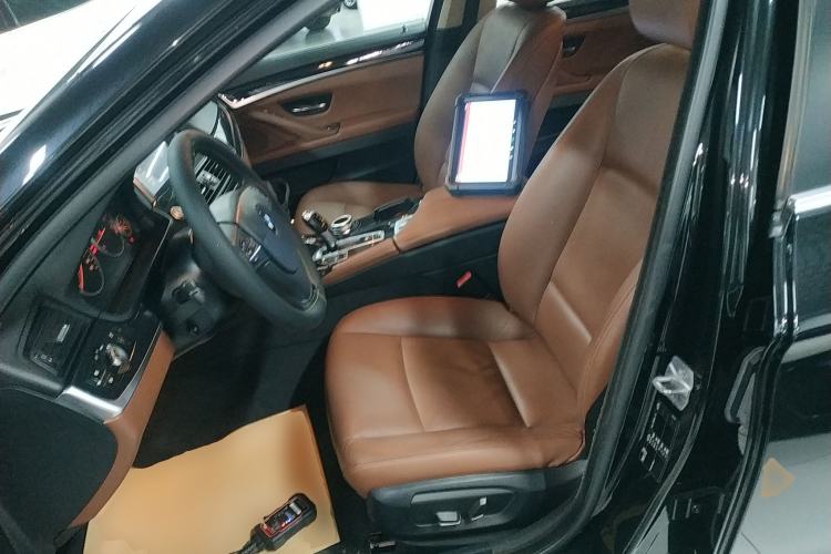 Used BMW 5 Series 2015 520i Elegant Edition Left Front Seat