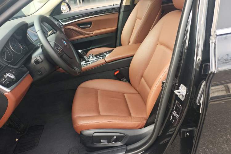 Used BMW 5 Series 2015 520i Elegant Edition Left Front Seat