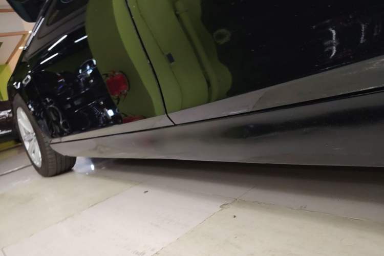 Used BMW 5 Series 2015 520i Elegant Edition Left Side Sill