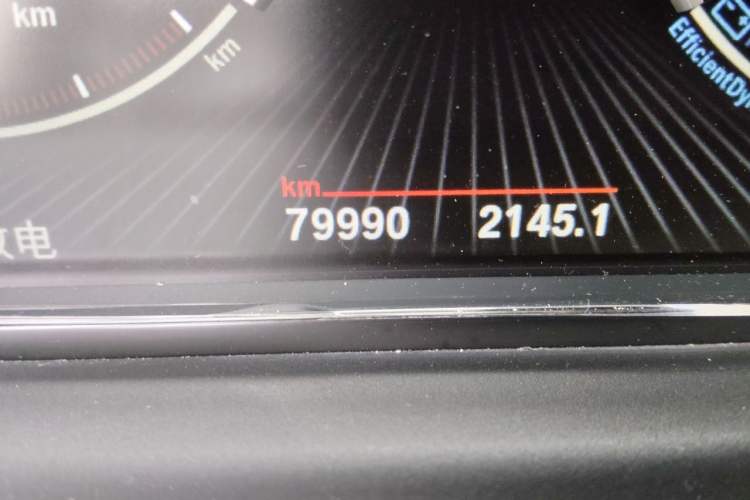 Used BMW 5 Series 2015 535Li Leading Model Odometer Close Up