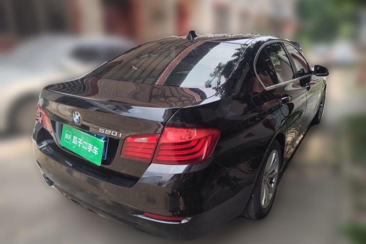 Used BMW 5 Series 2015 520i Elegant Edition Rear Right 45 Deg