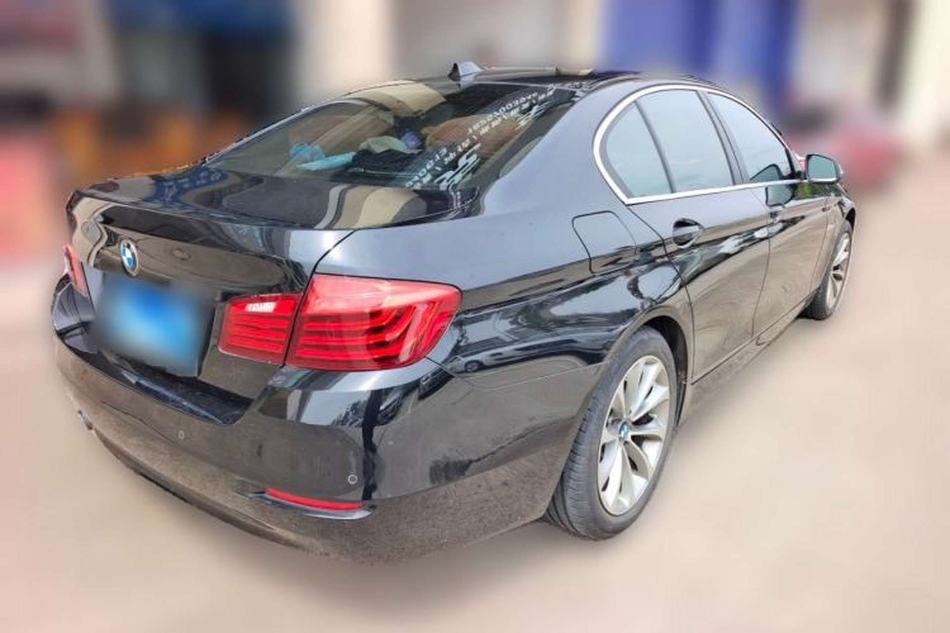 Used BMW 5 Series 2015 520i Elegant Edition Rear Right 45 Deg