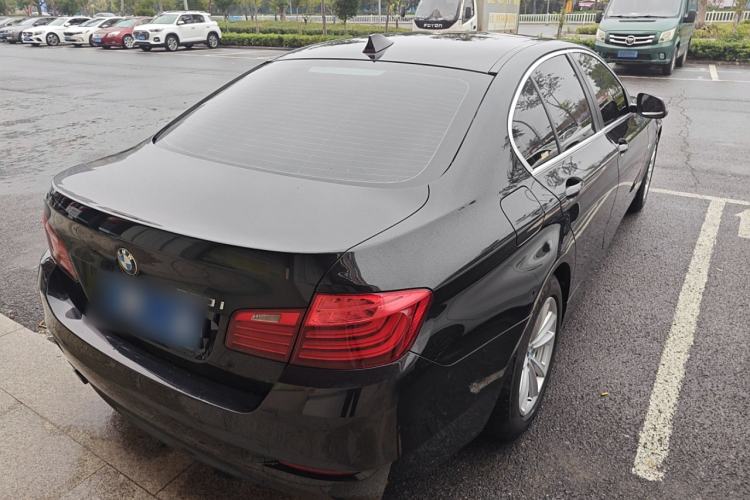 Used BMW 5 Series 2015 520i Elegant Edition Rear Right 45 Deg