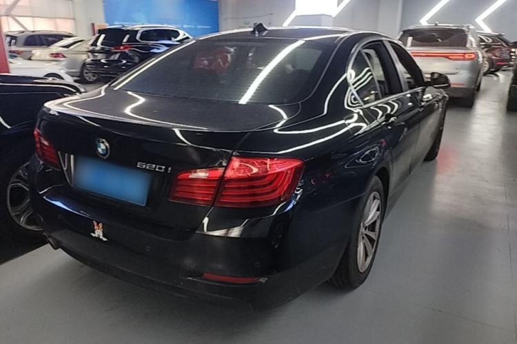 Used BMW 5 Series 2015 520i Elegant Edition Rear Right 45 Deg