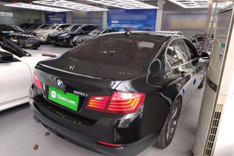 Used BMW 5 Series 2015 520i Elegant Edition Rear Right 45 Deg