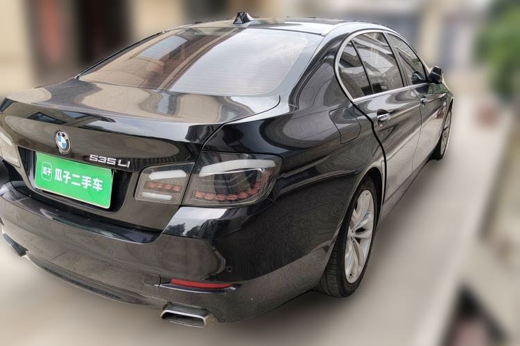 Used BMW 5 Series 2015 535Li Leading Model Rear Right 45 Deg
