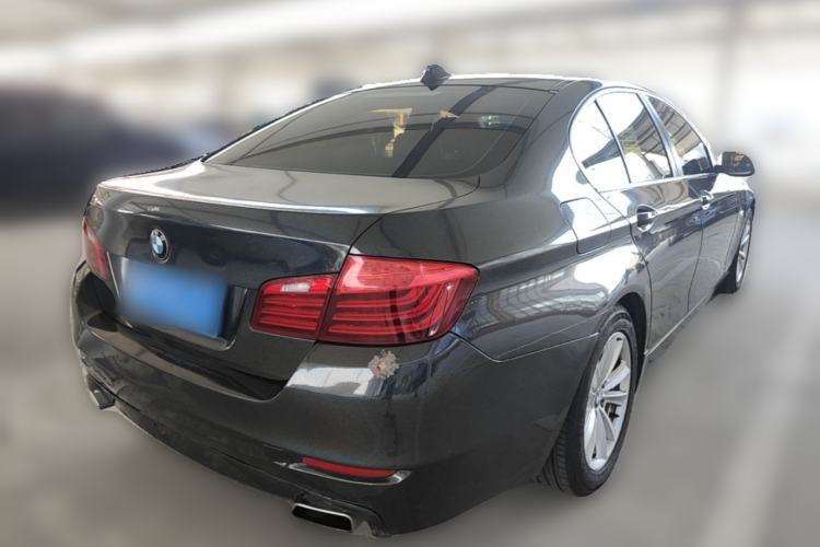 Used BMW 5 Series 2015 520i Elegant Edition Rear Right 45 Deg