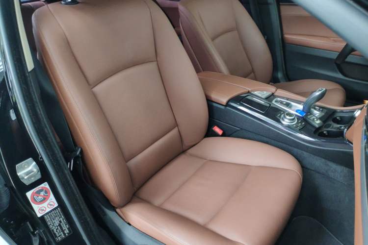 Used BMW 5 Series 2015 520i Elegant Edition Right Front Seat
