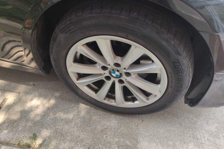 Used BMW 5 Series 2015 520i Elegant Edition Right Front Wheel Hub