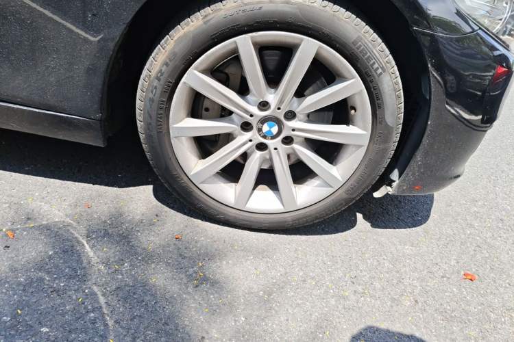 Used BMW 5 Series 2015 535Li Leading Model Right Front Wheel Hub
