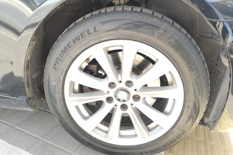 Used BMW 5 Series 2015 520i Elegant Edition Right Front Wheel Hub