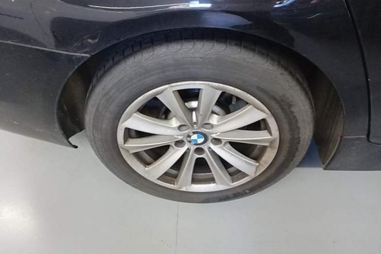 Used BMW 5 Series 2015 520i Elegant Edition Right Rear Wheel Hub
