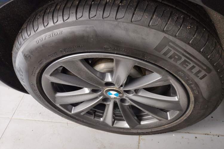 Used BMW 5 Series 2015 520i Elegant Edition Right Rear Wheel Hub