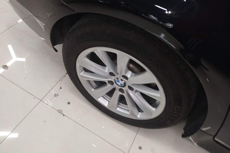 Used BMW 5 Series 2015 520i Elegant Edition Right Rear Wheel Hub