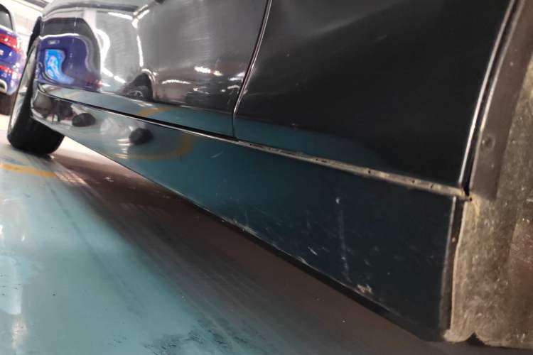 Used BMW 5 Series 2015 520i Elegant Edition Right Side Sill