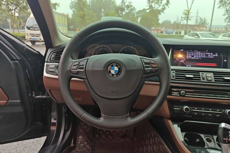 Used BMW 5 Series 2015 520i Elegant Edition Steering Wheel