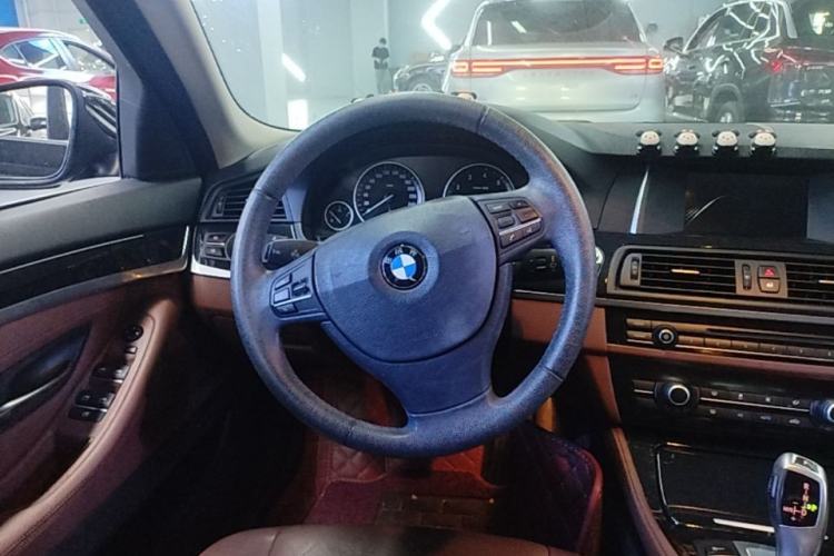 Used BMW 5 Series 2015 520i Elegant Edition Steering Wheel