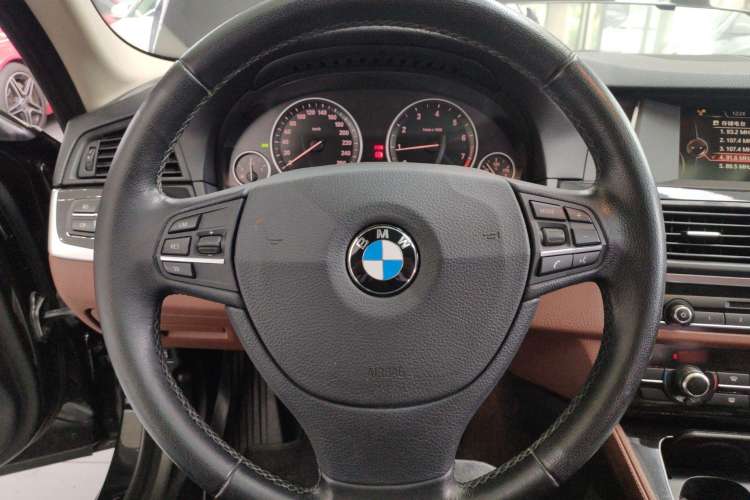 Used BMW 5 Series 2015 520i Elegant Edition Steering Wheel