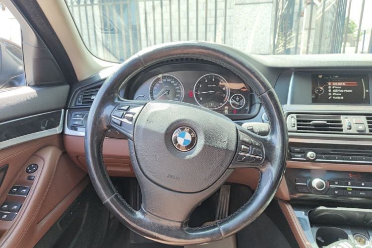Used BMW 5 Series 2015 520i Elegant Edition Steering Wheel