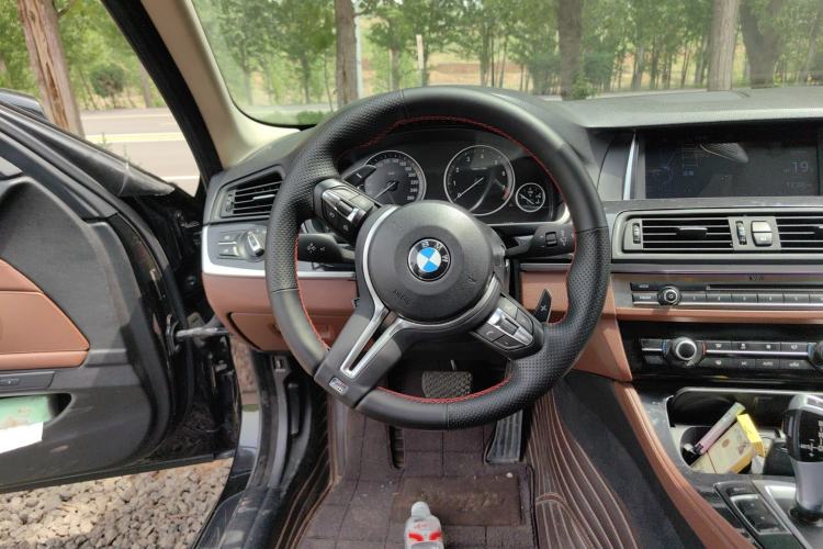 Used BMW 5 Series 2015 520i Elegant Edition Steering Wheel