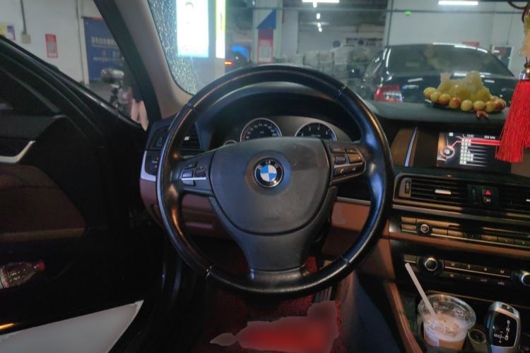 Used BMW 5 Series 2015 520i Elegant Edition Steering Wheel