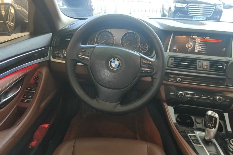 Used BMW 5 Series 2015 520i Elegant Edition Steering Wheel