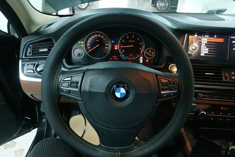 Used BMW 5 Series 2015 520i Elegant Edition Steering Wheel