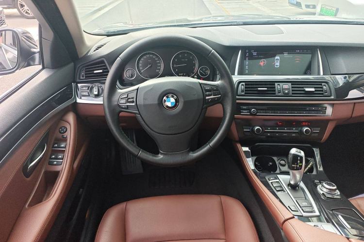 Used BMW 5 Series 2015 520i Elegant Edition Steering Wheel