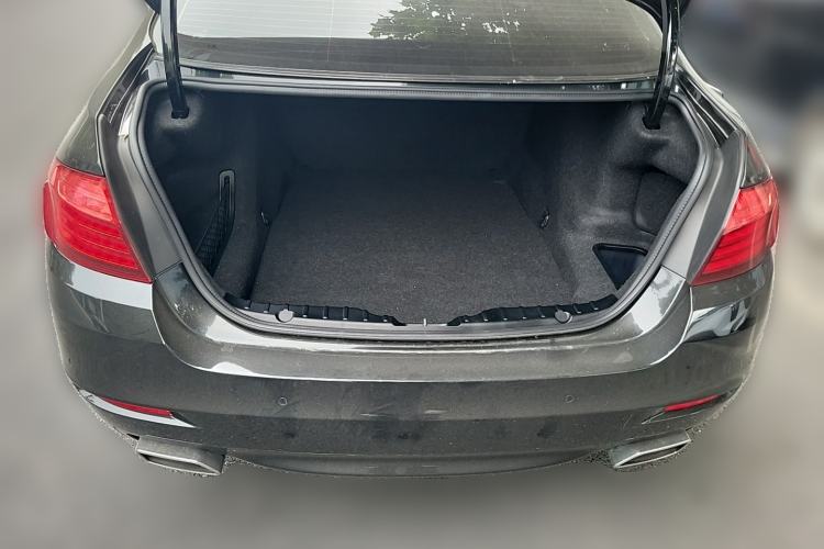 Used BMW 5 Series 2015 535Li Leading Model Trunk