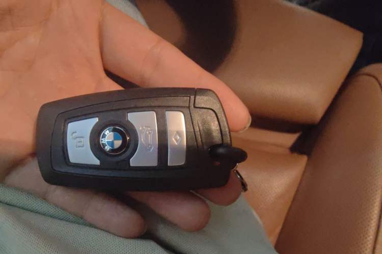 Used BMW 5 Series 2015 535Li Leading Model Vehicle Key