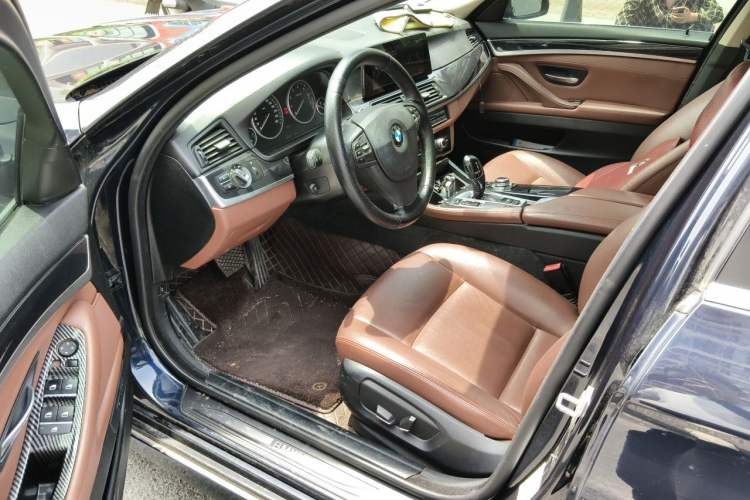Used BMW 5 Series 2015 520i Elegant Edition Driver Seat