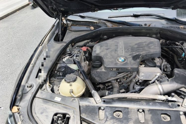 Used BMW 5 Series 2015 520i Elegant Edition Engine Bay Right
