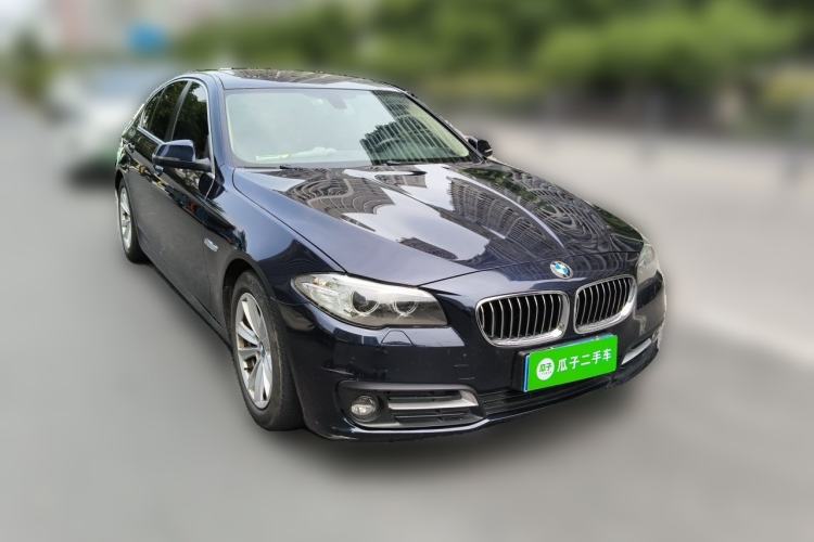 Used BMW 5 Series 2015 520i Elegant Edition Front Right 45 Deg