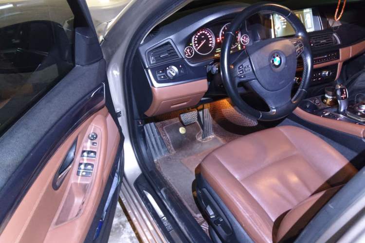 Used BMW 5 Series 2015 520i Elegant Edition Driver Seat