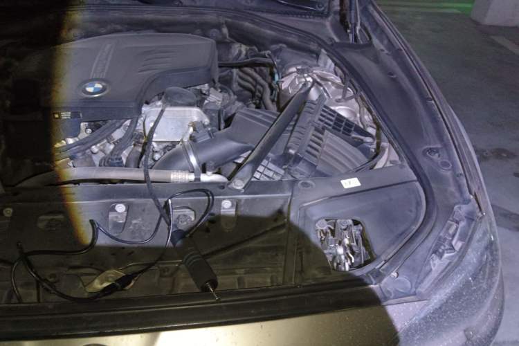 Used BMW 5 Series 2015 520i Elegant Edition Engine Bay Left