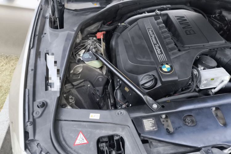 Used BMW 5 Series 2015 535Li Leading Model Engine Bay Right