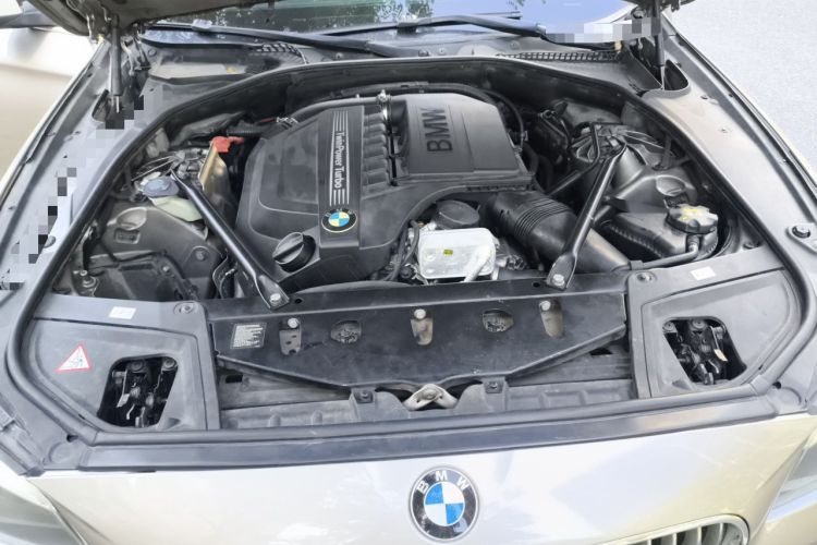 Used BMW 5 Series 2015 535Li Leading Model Engine Bay